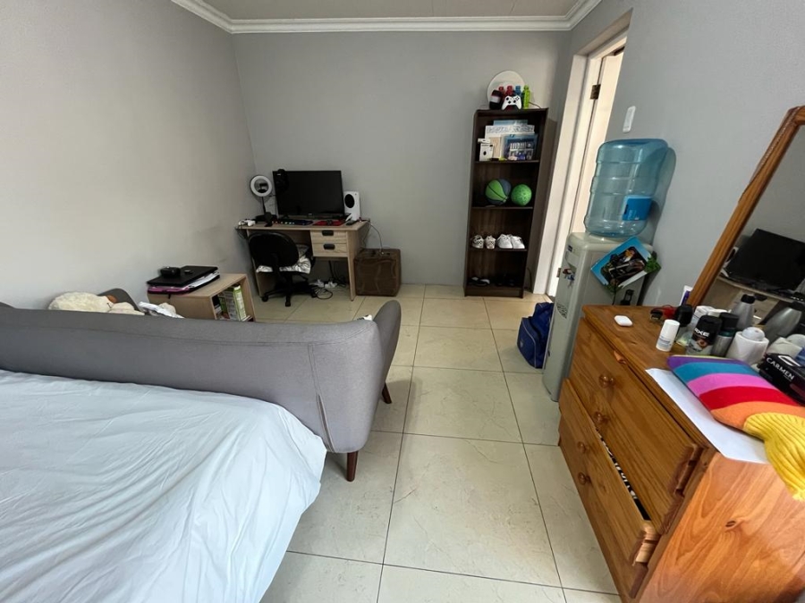 To Let 5 Bedroom Property for Rent in Richwood Western Cape